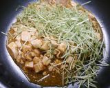 簡単！豆苗麻婆丼作り方1写真