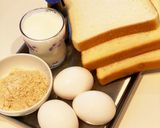 我が家の朝食の定番☆フレンチトースト作り方1写真