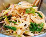 ハリッサを使って♪蒸し鶏ともやしのサラダ作り方3写真