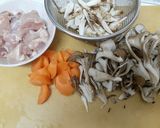 鶏肉と舞茸ゴボウの煮物作り方1写真