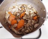 鶏肉と舞茸ゴボウの煮物作り方2写真