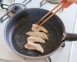 レモンでさっぱり♪豚トロと豆苗のビーフン作り方3写真