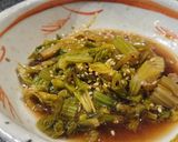 セロリの茹でて炒めて煮てからの 浸し作り方3写真