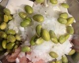 鶏ひき肉と豆腐のふっくら巾着煮作り方1写真