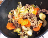 牛肉とたっぷり野菜のすき焼き風炒め作り方7写真