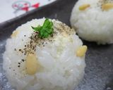 松の実*梅 Spicyおむすび作り方5写真