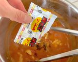 余った焼きそば粉末ソース→カレーにinஐ作り方1写真