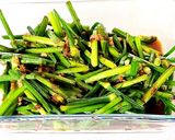 にんにくの芽とオクラの鰹節醤油あえ作り方1写真