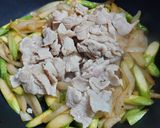アスパラと豚バラ肉のオイスターソース炒め作り方18写真