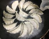 旨味を包みこんだプリンプリン♪餃子作り方31写真