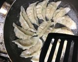 旨味を包みこんだプリンプリン♪餃子作り方33写真