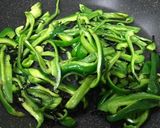あっという間の塩昆布ピーマン炒め☆作り方3写真