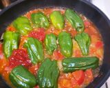 トマトも一緒に焼いてピーマンの肉詰め♪作り方7写真