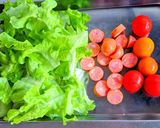 レタスと卵・トマトのマヨ炒め作り方1写真