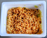 ペヤングソース焼きそばアレンジ✿マヨ炒め作り方5写真