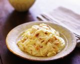 簡単♪新玉ねぎのからしマヨおかか醬油和え作り方4写真