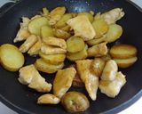 鶏肉とじゃが芋のにんにくしょう油炒め作り方6写真