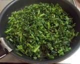 捨てずに使おう！大根菜のごま炒め作り方3写真