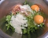 隠し味2つ☆　春キャベツたっぷりオムレツ作り方1写真