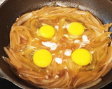 簡単甘辛玉ねぎとたまご目玉煮作り方4写真