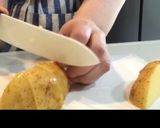 タコとポテトのアヒージョ風炒め作り方1写真