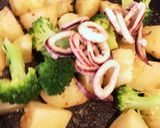 じゃがいもとイカのにんにくバター炒め作り方4写真