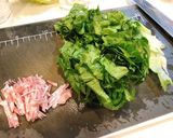 レタスとベーコンのコンソメスープ作り方1写真
