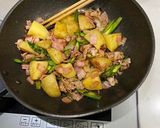 新じゃがとアスパラ、バター醤油炒め作り方4写真