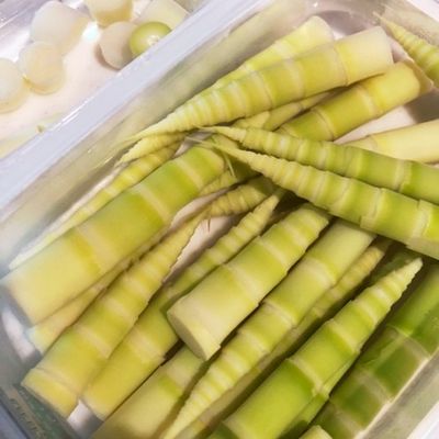 根曲がり竹の茹で方・皮を剥いて茹でます by 〓まゅたん
