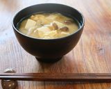身体嬉しい！ぶなしめじの具だくさん味噌汁作り方3写真