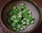 オクラとキュウリの鼻ツン和え作り方1写真