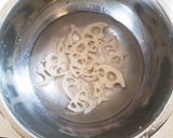 れんこんとトマトのごまマヨツナサラダ作り方1写真