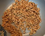 大豆ミートの肉味噌と炒り卵の丼作り方3写真
