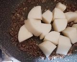 こんにゃく・挽肉入り豚バラ大根作り方8写真