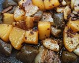 こんにゃく・挽肉入り豚バラ大根作り方24写真