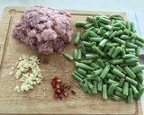 本格ガパオ タイ風挽肉と野菜のバジル炒め作り方1写真