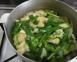 ニラとキャベツの味噌汁♪作り方3写真