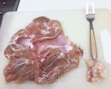 ハーブが入った手作り鶏胸ハム作り方2写真