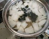 じゃがいもと新玉ねぎとワカメの味噌汁作り方6写真
