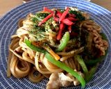 冷蔵庫整理に！　冷凍うどんで「焼うどん」作り方4写真