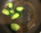 簡単☆きゅうりと卵の炒め物☆作り方1写真