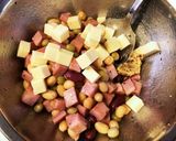 楽しく食べよう！キウイの餃子カップサラダ作り方4写真
