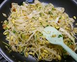簡単！餃子リメイク☆ペペロンもやし作り方5写真
