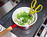 白菜・オクラ・韓国のりで中華風スープ♥️作り方1写真