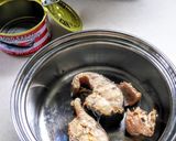 簡単鮭缶で作るそぼろふりかけ作り方1写真
