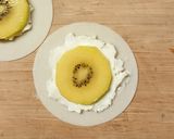 キウイとクリームチーズのミニスイーツピザ作り方3写真