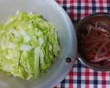 レタスとカニカマのあっさり炒め作り方1写真