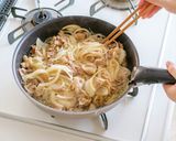 うなぎのたれで簡単おかず♪豚かばビーフン作り方7写真