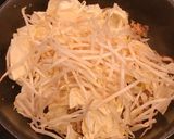 塩麹とオイスターソースの、肉野菜炒め！作り方3写真