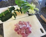 豚肉とズッキーニのオイスター炒め作り方1写真